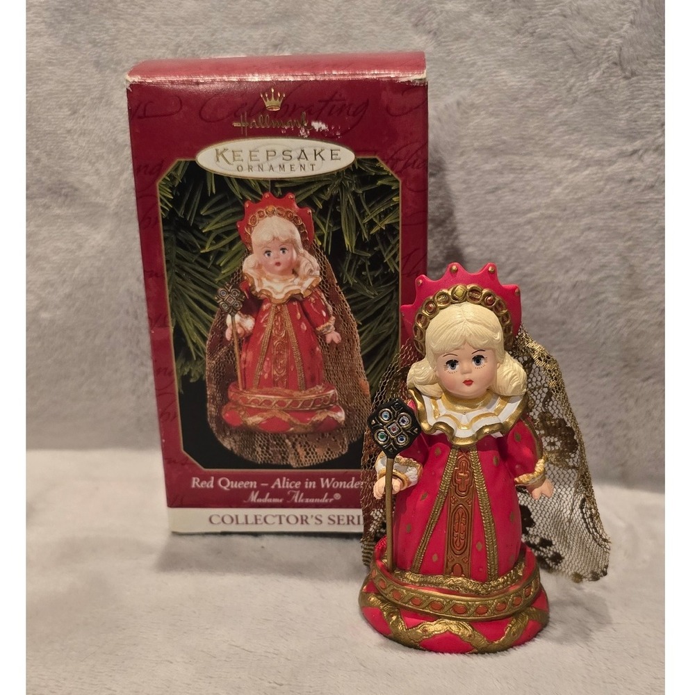 Vintage 1999 Hallmark Ornament Red Queen Alice in Wonderland Madame Alexander